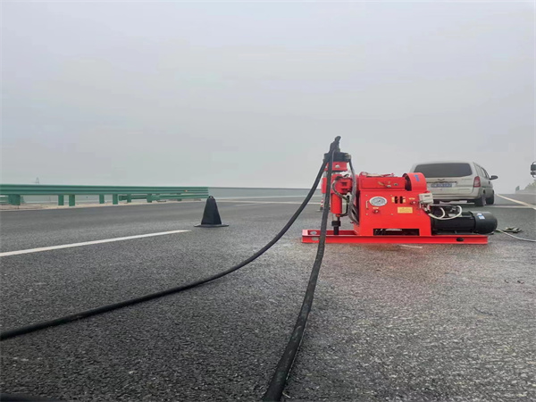 观山湖马路路基路面开裂下沉注浆加固灌浆